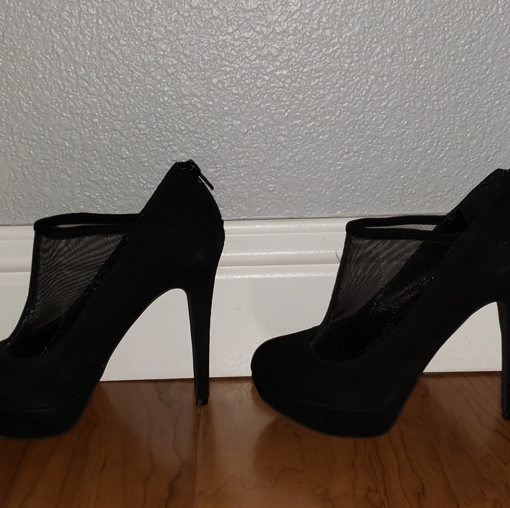 Jessica Simpson Mesh Top Booties - Picture 2 of 8